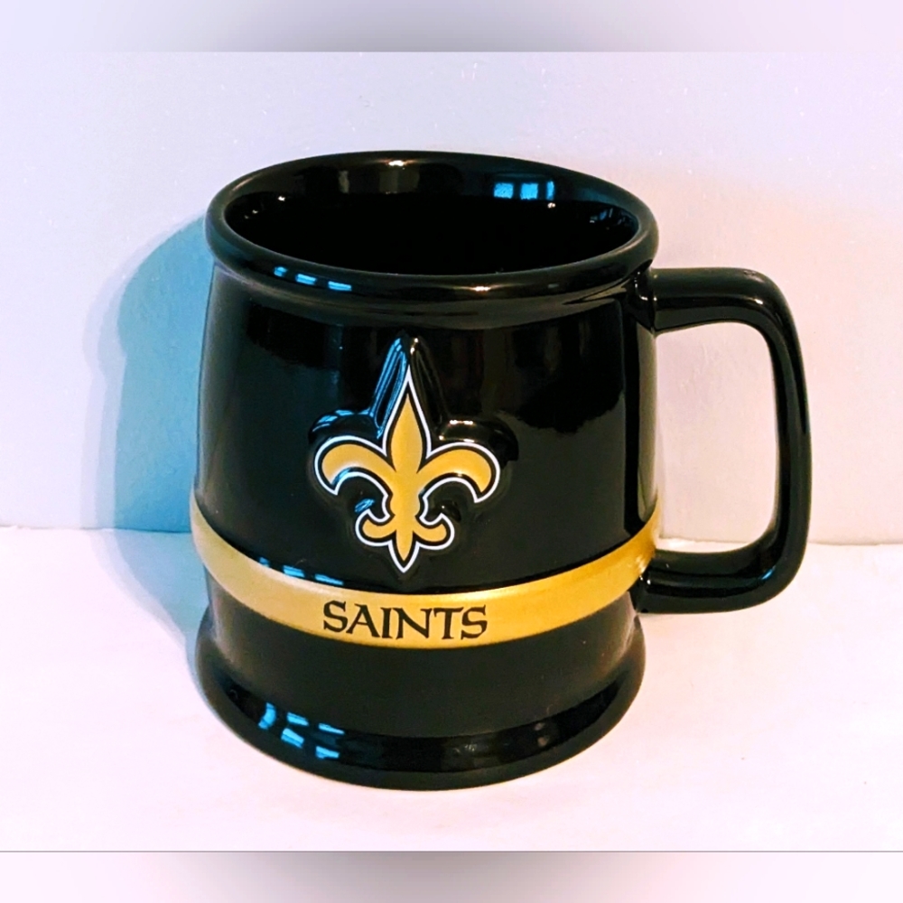 VTG. New Orleans Saints Barrel Shaped Coffee Mugs